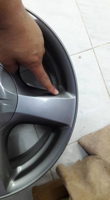 ล้อ All New D Max ขอบ 17 สีเทากันเดิมๆจากโรงงาน มีรอยนิดเดียว1วงใช้งานปกติ ชุดละ4,400฿ บ้านโป่ง.ราชบุรี ต่าง จว.ส่งได้ ขนส่งเอกชน/รถไฟ line 0924241744