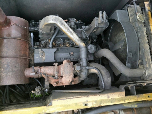 ขายรถแบคโฮ KOMATSU PC120-5 ตัวเดินใหญ่ มีระบบหัวกระแทก บูมอาร์มสวย เอวใหม่ ราคา 320000