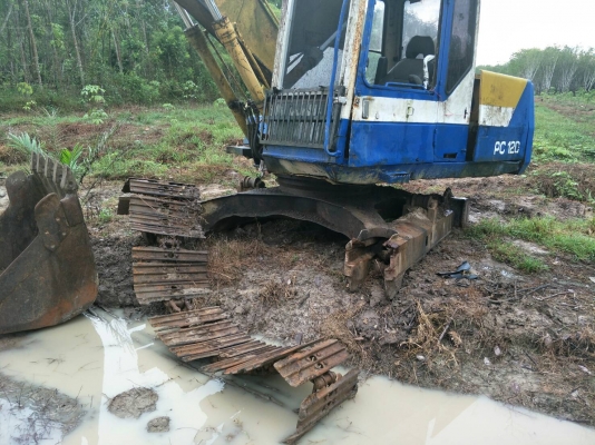 ขายรถแบคโฮ KOMATSU PC120-5 ตัวเดินใหญ่ มีระบบหัวกระแทก บูมอาร์มสวย เอวใหม่ ราคา 320000