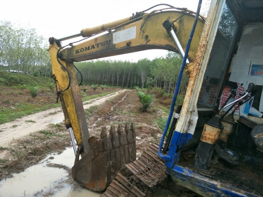 ขายรถแบคโฮ KOMATSU PC120-5 ตัวเดินใหญ่ มีระบบหัวกระแทก บูมอาร์มสวย เอวใหม่ ราคา 320000