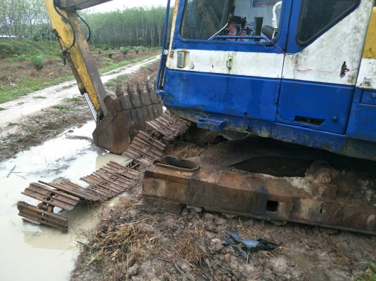 ขายรถแบคโฮ KOMATSU PC120-5 ตัวเดินใหญ่ มีระบบหัวกระแทก บูมอาร์มสวย เอวใหม่ ราคา 320000