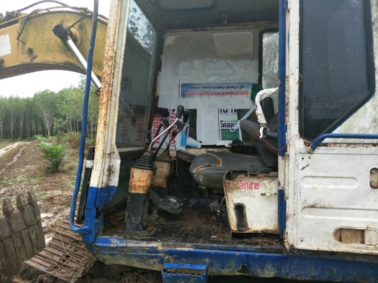 ขายรถแบคโฮ KOMATSU PC120-5 ตัวเดินใหญ่ มีระบบหัวกระแทก บูมอาร์มสวย เอวใหม่ ราคา 320000