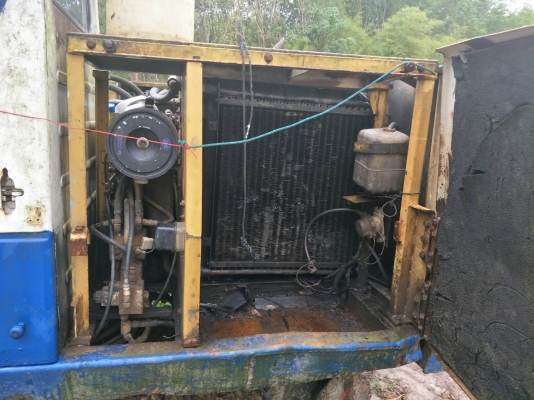 ขายรถแบคโฮ KOMATSU PC120-5 ตัวเดินใหญ่ มีระบบหัวกระแทก บูมอาร์มสวย เอวใหม่ ราคา 320000