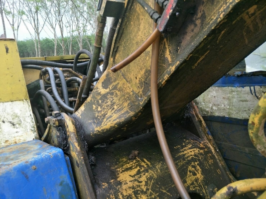 ขายรถแบคโฮ KOMATSU PC120-5 ตัวเดินใหญ่ มีระบบหัวกระแทก บูมอาร์มสวย เอวใหม่ ราคา 320000
