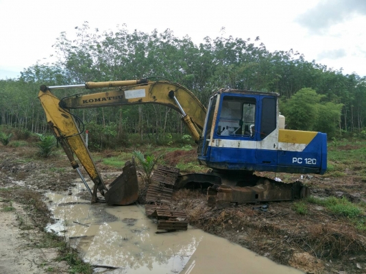 ขายรถแบคโฮ KOMATSU PC120-5 ตัวเดินใหญ่ มีระบบหัวกระแทก บูมอาร์มสวย เอวใหม่ ราคา 320000