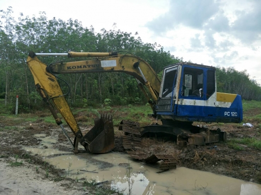 ขายรถแบคโฮ KOMATSU PC120-5 ตัวเดินใหญ่ มีระบบหัวกระแทก บูมอาร์มสวย เอวใหม่ ราคา 320000