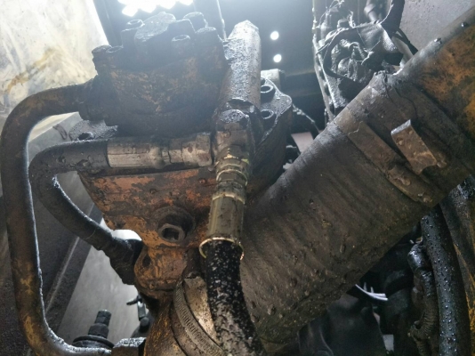 ขายรถแบคโฮ KOMATSU PC120-5 ตัวเดินใหญ่ มีระบบหัวกระแทก บูมอาร์มสวย เอวใหม่ ราคา 320000