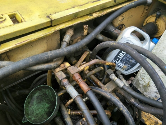 ขายรถแบคโฮ KOMATSU PC120-5 ตัวเดินใหญ่ มีระบบหัวกระแทก บูมอาร์มสวย เอวใหม่ ราคา 320000