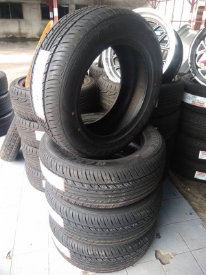 ยางใหม่ deestone ยางไทยคุณภาพส่งออก 215-60-16 ปี 18 ราคาเส้นละ 2100 บาท