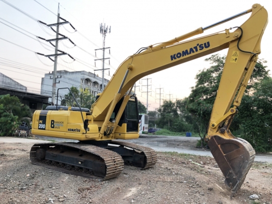 ขายรถแบคโฮ KOMATSU PC200-7 ใช้งาน 5 พันชั่วโมง ปี 2012 ซีเรียลสูง รุ่นท้าย ๆ สภาพนางฟ้า
