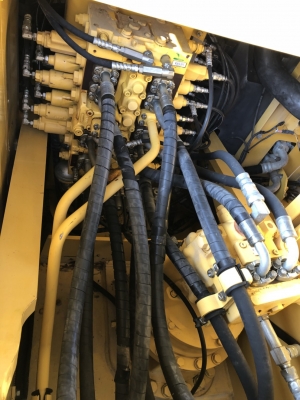 ขายรถแบคโฮ KOMATSU PC200-7 ใช้งาน 5 พันชั่วโมง ปี 2012 ซีเรียลสูง รุ่นท้าย ๆ สภาพนางฟ้า