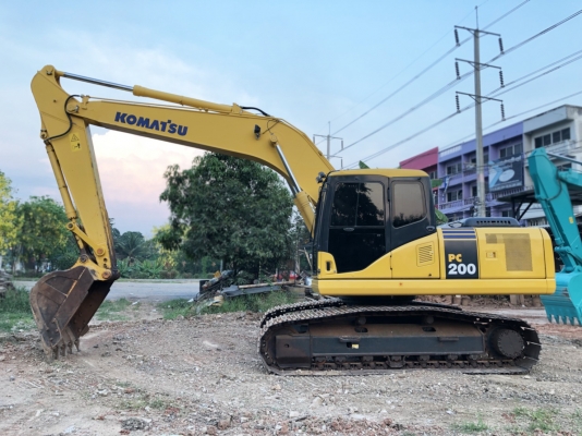 ขายรถแบคโฮ KOMATSU PC200-7 ใช้งาน 5 พันชั่วโมง ปี 2012 ซีเรียลสูง รุ่นท้าย ๆ สภาพนางฟ้า