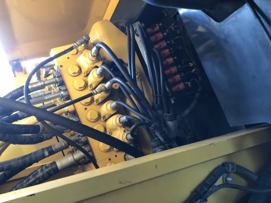 ขายรถแบคโฮ KOMATSU PC200-7 ใช้งาน 5 พันชั่วโมง ปี 2012 ซีเรียลสูง รุ่นท้าย ๆ สภาพนางฟ้า