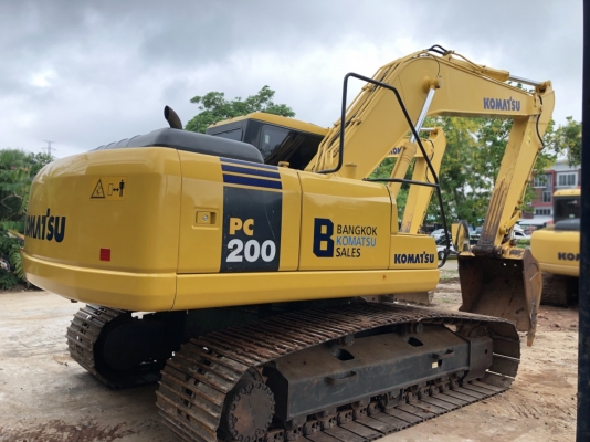 ขายรถแบคโฮ KOMATSU PC200-7 ใช้งาน 5 พันชั่วโมง ปี 2012 ซีเรียลสูง รุ่นท้าย ๆ สภาพนางฟ้า