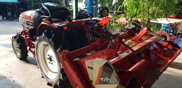 รถไถนั่งขับพร้อมใช้งาน 18 แรง พร้อมโรตารี พร้อมชุดตักหน้า