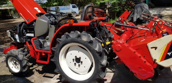 รถไถนั่งขับพร้อมใช้งาน 18 แรง พร้อมโรตารี พร้อมชุดตักหน้า