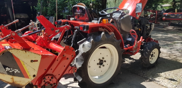 รถไถนั่งขับพร้อมใช้งาน 18 แรง พร้อมโรตารี พร้อมชุดตักหน้า