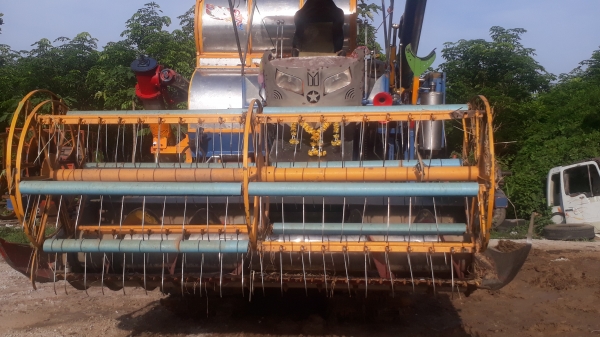 ขายรถเกี่ยข้าว ขายรถเกี่ยข้าว