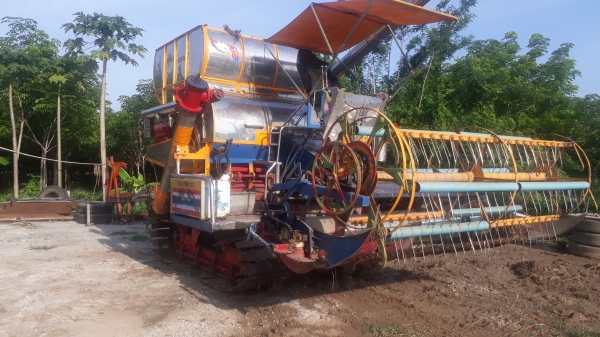 ขายรถเกี่ยข้าว ขายรถเกี่ยข้าว