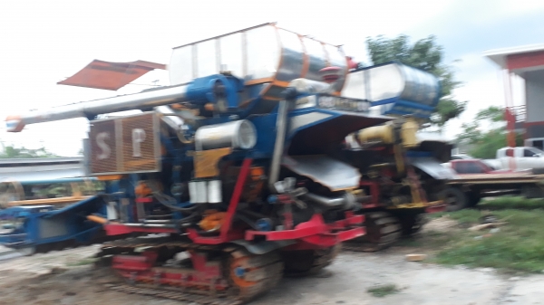 ขายรถเกี่ยข้าว ขายรถเกี่ยข้าว