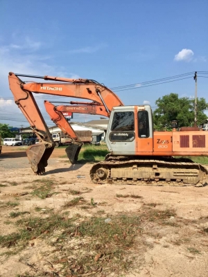 ขายคุ่. EX200รุ่น1. สภาพสวยๆ พร้อมใช้งาน.  เครื่องดีมากๆปั้มดี