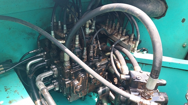 ขาย 1,690,000 KOBELCO sk 200-8 super เล่มทะเบียนภาษีไม่ขาด ไฟฟ้าครบ เครื่องดี ปั้มแรง เอวแน่น ช่วงล่างเต็ม แอร์เย็น รถสวยพร้อมใช้เอกสารพร้อมโอน รถอยู่ กทม. 090-772-3710 090-772-3708