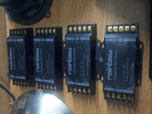 แยกขายคับชุดลำโพงปรีแอมป์ติดรถยนต์เรนโบว์ เยอรมัน