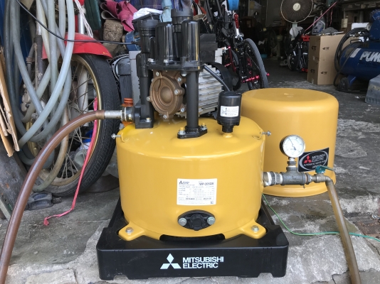 ขายปั้มน้ำอัตโนมัติ Mitsubishi 200W สภาพสวยมาก เดิมๆหมุนนิ่ม ใช้งานมาน้อย ตรวจเช็คแรงดันเรียบร้อย ไม่มีรั่วซึม พร้อมใช้งาน ราคา 3,800 บาทพร้อมส่ง