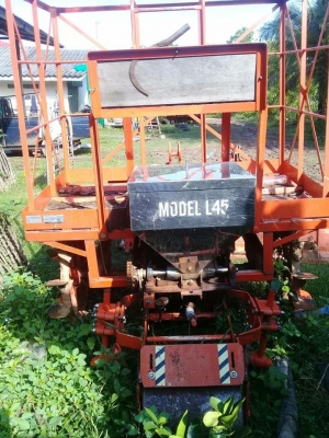 ขายด่วนเครื่องปลูกอ้อยร่องคู่ KK สวยกริ๊ป สวยที่สุดในขณะนี้