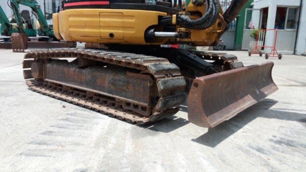 รถขุด 3 ตัน CAT303CR มือสองญี่ปุ่น