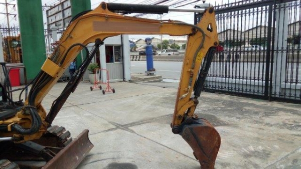 รถขุด 3 ตัน CAT303CR มือสองญี่ปุ่น