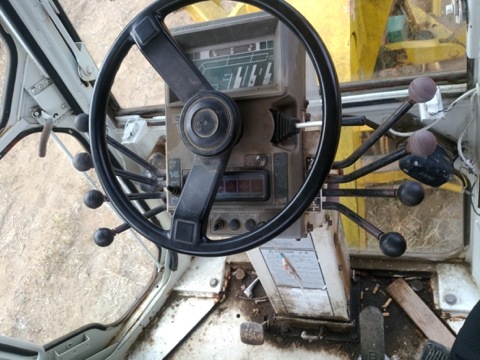 ขาย MITSUBISHI MG230 เก่านอกจากญี่ปุ่น สนใจติดต่อ อำพล 090-9694506, 080-3031241