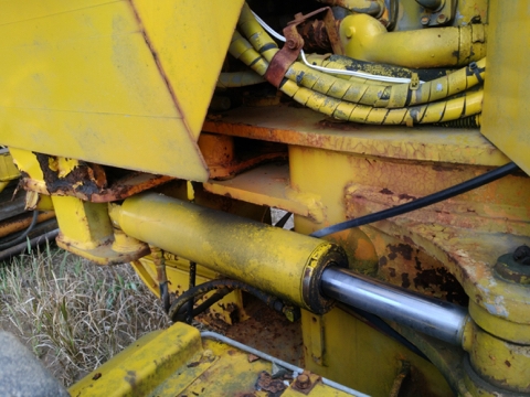 ขาย MITSUBISHI MG230 เก่านอกจากญี่ปุ่น สนใจติดต่อ อำพล 090-9694506, 080-3031241