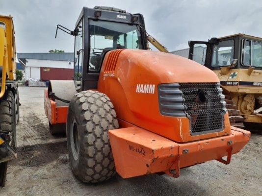 KOBELCO SK200-8 YN11 มือสองญี่ปุ่น