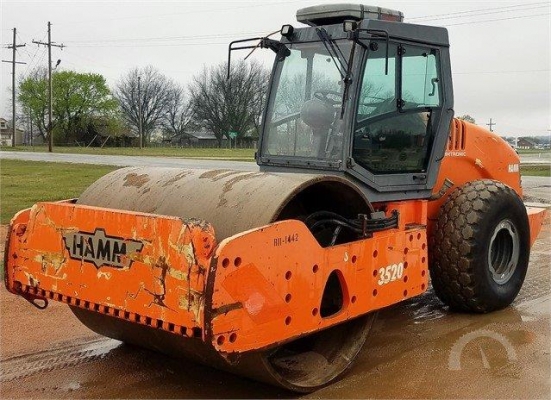 KOBELCO SK200-8 YN11 มือสองญี่ปุ่น