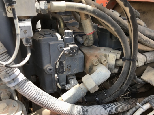 KOBELCO SK200-8 YN11 มือสองญี่ปุ่น