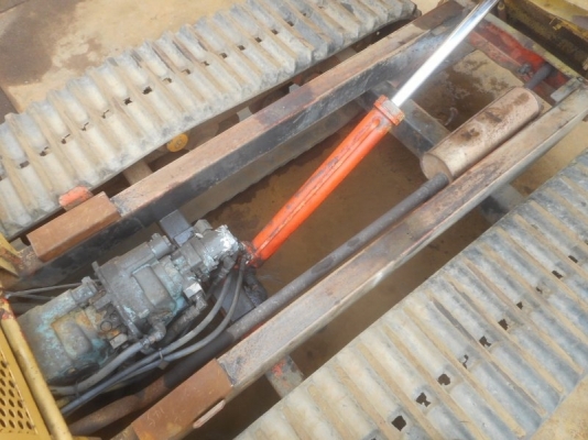 ขายรถดั้มแทรคยาง MST-600 โทร 061-4194021 พรภวิษย์