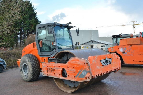 รถบด 20ตัน HAMM 3520 ถึงไทยเร็วๆนี้ครับ