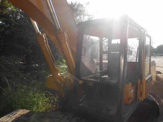 แบคโฮ CATERPILLAR แบคโฮ CATERPILLAR