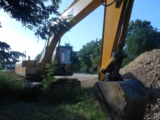 แบคโฮ CATERPILLAR แบคโฮ CATERPILLAR