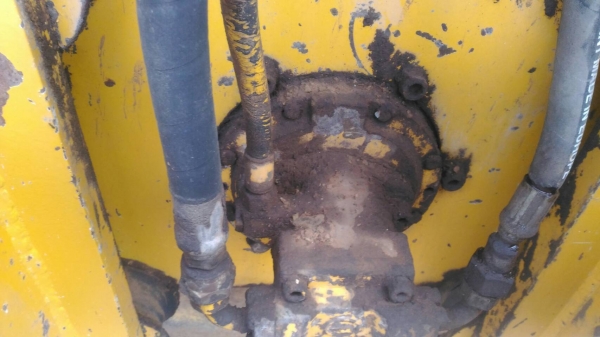 รถบดแฮม 10 ตันสั่นสะเทือนสองเปลือกสองเพลาเล่มทะเบียนราคา 680,000 รถกทม.