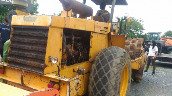 รถบดแฮม 10 ตันสั่นสะเทือนสองเปลือกสองเพลาเล่มทะเบียนราคา 680,000 รถกทม.