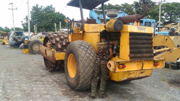 รถบดแฮม 10 ตันสั่นสะเทือนสองเปลือกสองเพลาเล่มทะเบียนราคา 680,000 รถกทม.