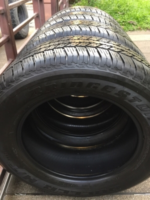 ยาง Bridgestone 265 60 18 ปี17 ดอกเต็ม ไม่มีปะ ใช้ยาว ราคาไม่แพง