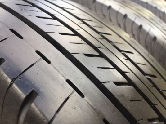 ยาง Bridgestone 215 65 16 กลางปี17 ดอกเต็ม ไม่มีปะ ใช้ยาว ราคาไม่แพง ยาง Bridgestone 215 65 16 กลางปี17 ดอกเต็ม ไม่มีปะ ใช้ยาว ราคาไม่แพง