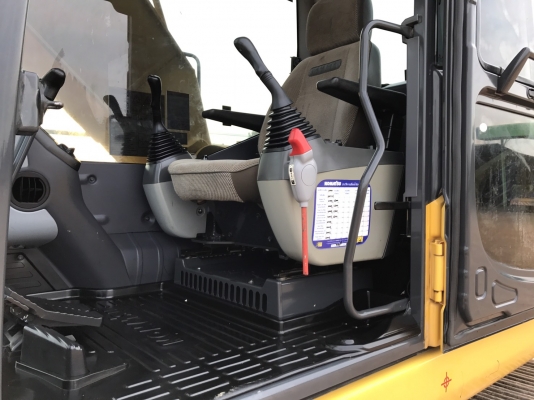 ขายรถแบคโฮ KOMATSU PC200-8MO ใช้งาน 6 พันชั่วโมง กล้องหลัง สภาพนางฟ้า