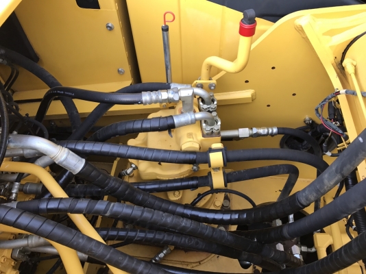 ขายรถแบคโฮ KOMATSU PC200-8MO ใช้งาน 6 พันชั่วโมง กล้องหลัง สภาพนางฟ้า