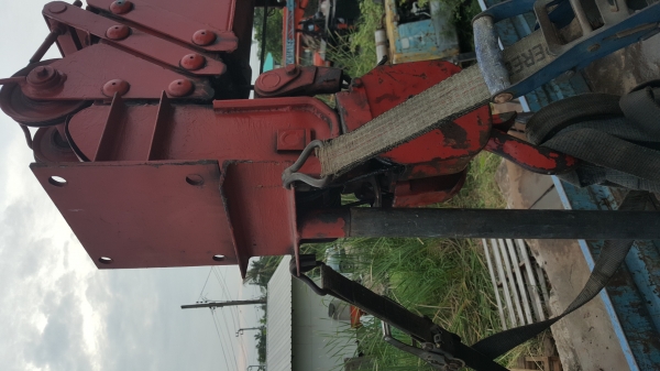 ขายเครน3.7 ตัน unic ติดรถบรรทุก