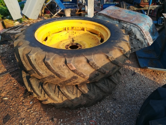 ขายถูกยางบางพร้อมกะทะเก่านอก