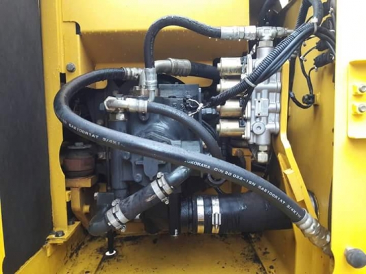 ขายจ้า...KOMATSU PC120-6  เก่านอกแท้  สภาพสวย  เดิมๆๆ  7,,XXX  ชั่วโมงพร้อมใช้  โทร 089-3818694  จ๊อย